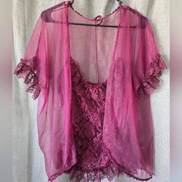 Vintage Lingerie Top With Matching Cover Up Maroon Lace Bows Size M - Picture 1 of 6